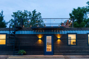 La Casita-Shipping Container House Near Magnolia/Baylor, Bellmead